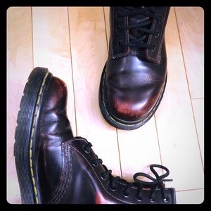 Dr Marten’s Cherry Red Women’s Arcadia Leather 🍒